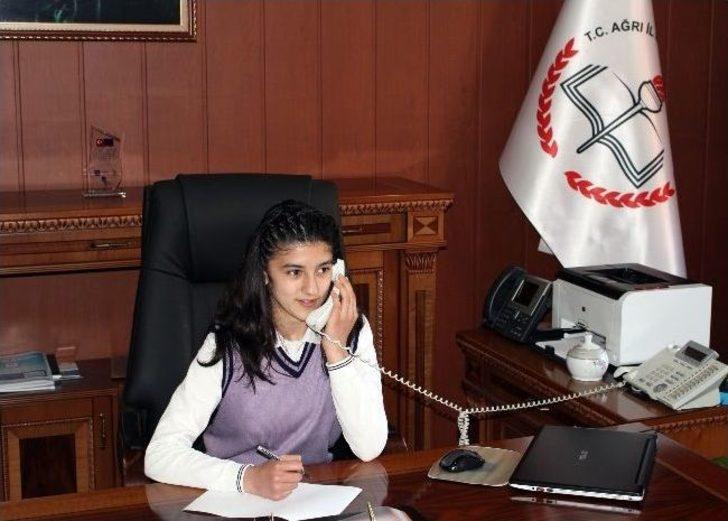 Müdür Dursun’un Koltuğuna Söylemez Oturdu G1