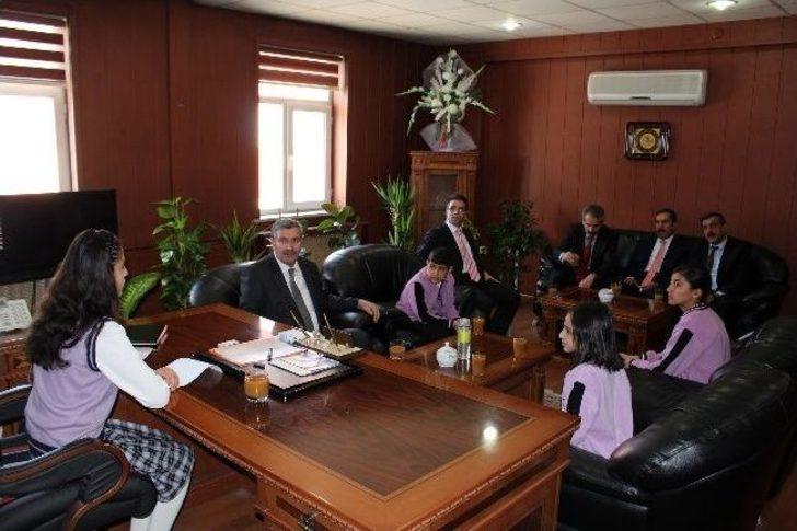 Müdür Dursun’un Koltuğuna Söylemez Oturdu G5