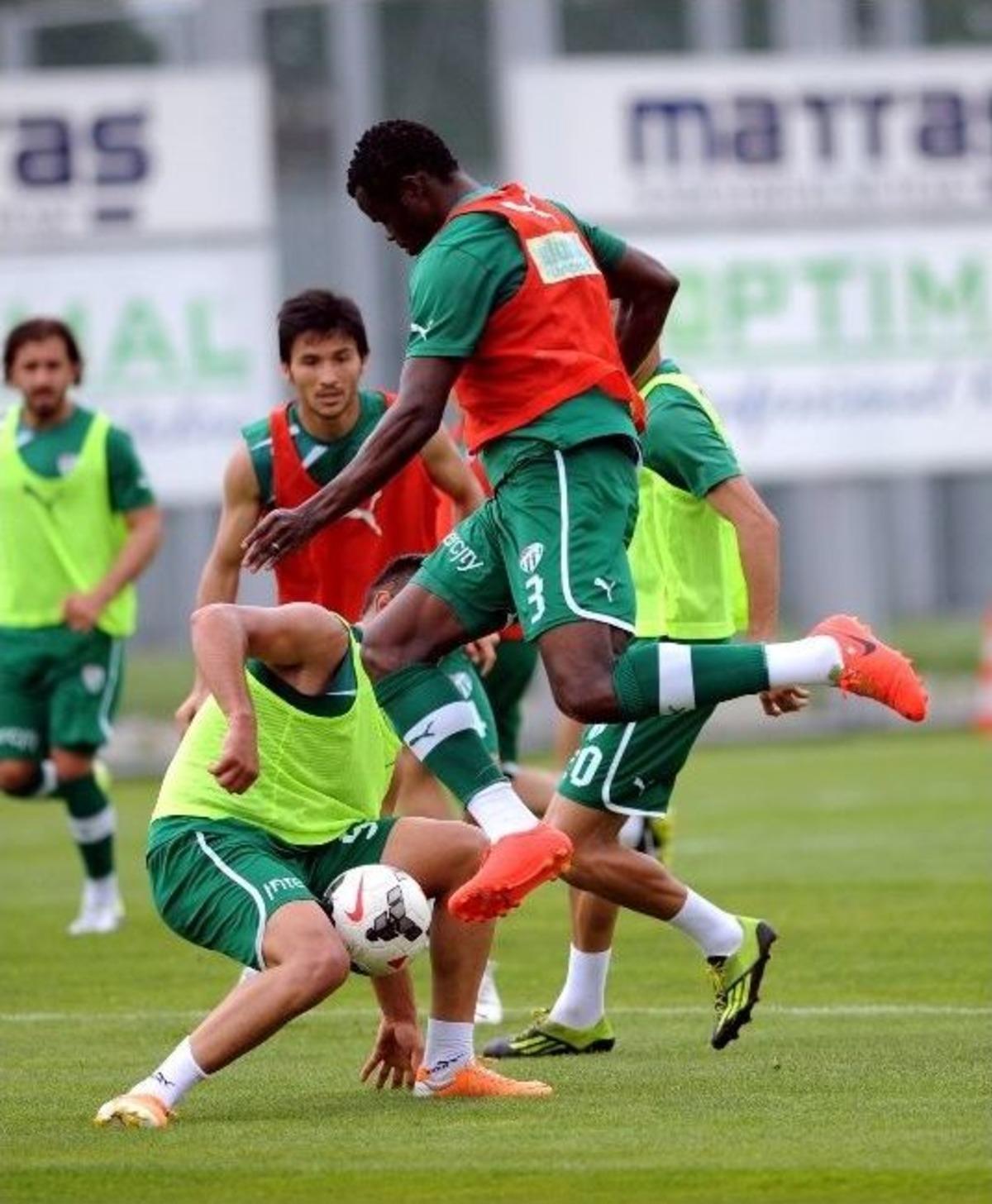 Bursaspor, Gen&ccedil;lerbirliği Ma&ccedil;ının Hazırlıklarını S&uuml;rd&uuml;rd&uuml;