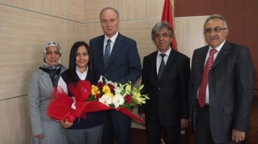 Karaman Ortaokulu &Ouml;ğrencisi İl Milli Eğitim M&uuml;d&uuml;r&uuml; Oldu