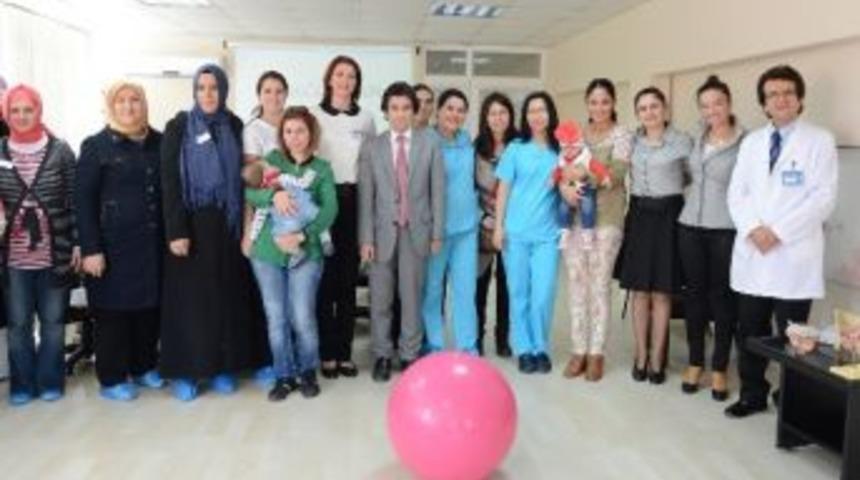 Sakarya Kadın Doğum Ve &Ccedil;ocuk Hastanesi'nde Ebeler Haftası Kutlandı