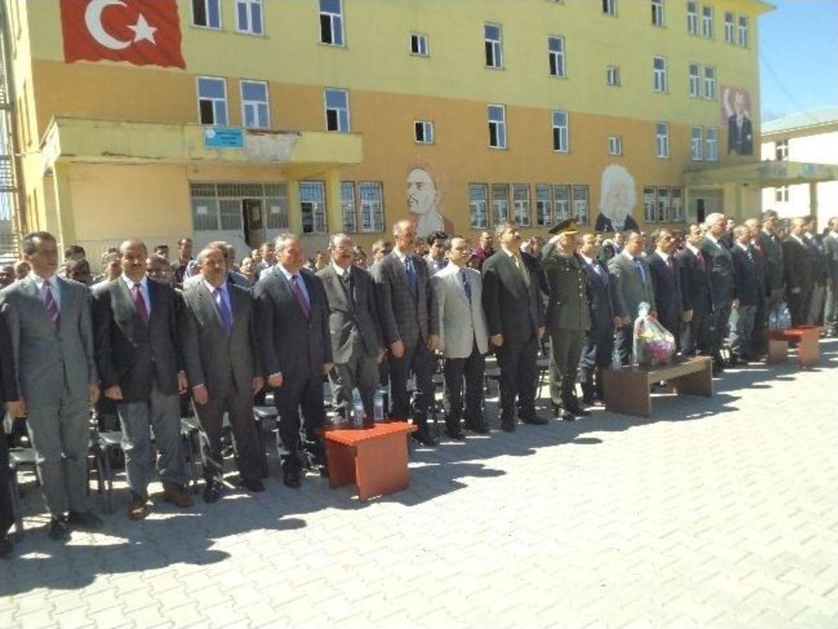 Varto&rsquo;da 23 Nisan Coşkusu