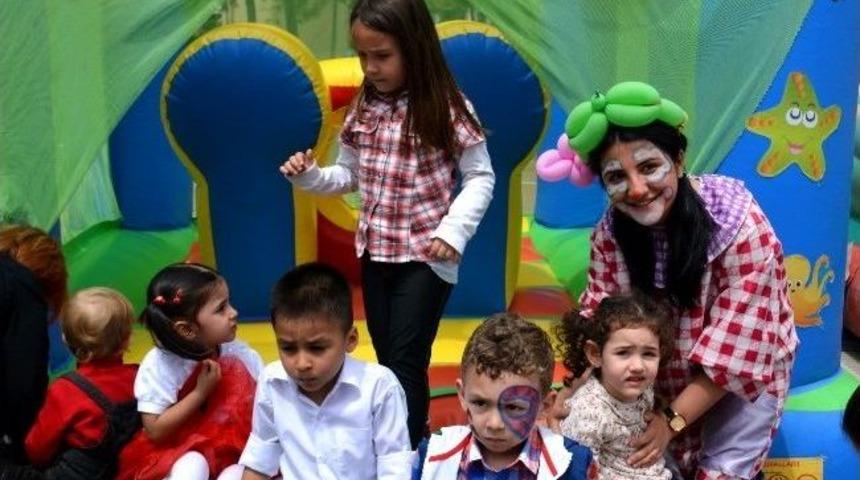 S&ouml;keli &Ccedil;ocuklar 23 Nisan Coşkusunu Doyasıya Yaşadı