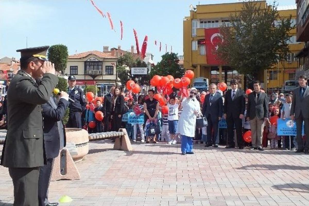 Tavşanlı'da &Ccedil;ocukların 23 Nisan Coşkusu