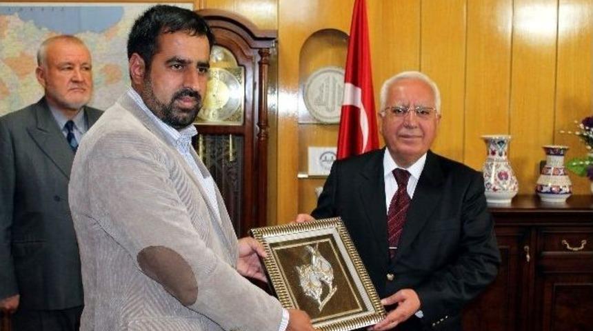 Pakistan Heyetinden M&uuml;ft&uuml; &Ouml;zbuğday&rsquo;a Ziyaret