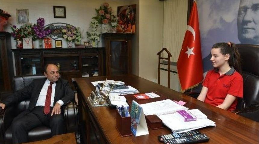 &Ccedil;iğli'de 23 Nisan Başkanı Gizem, "k&uuml;lt&uuml;r Ve Sanat" İstedi