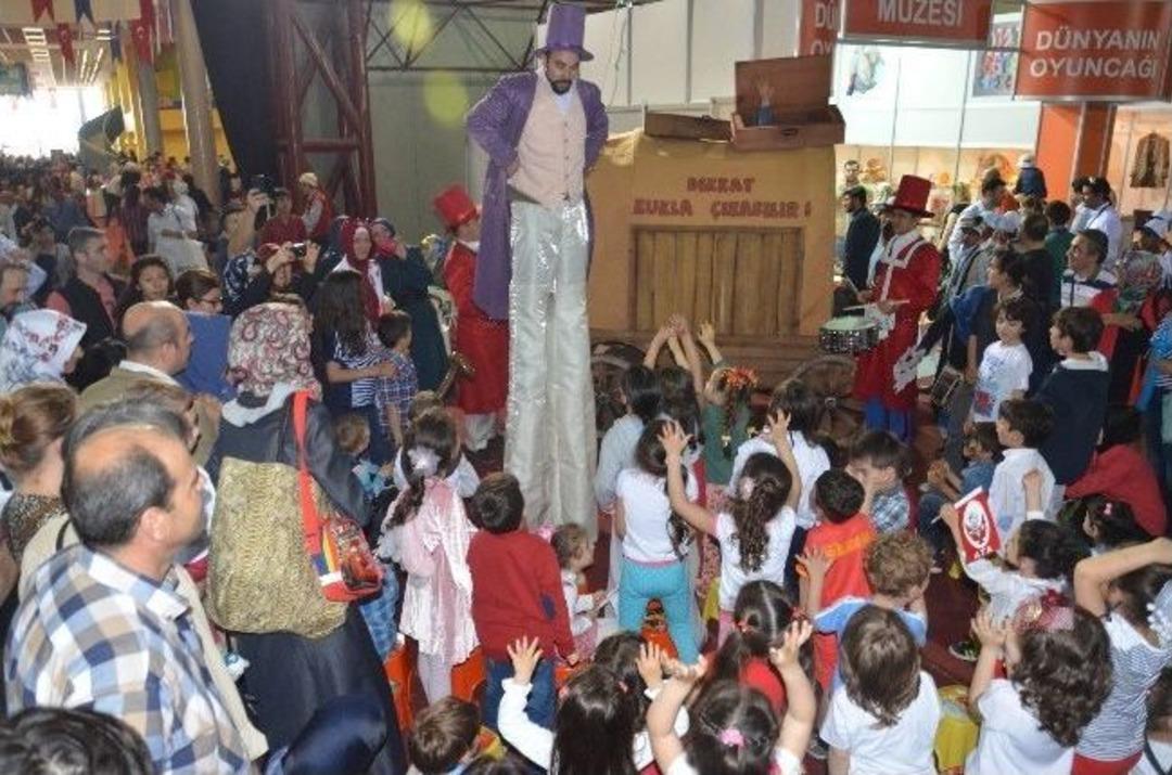 Kocaeli&rsquo;de &Ccedil;ocuklar İ&ccedil;in 'bi D&uuml;nya Eğlence'