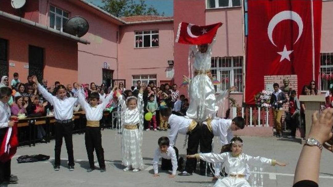 T&uuml;rkali İlkokulu&rsquo;nda 23 Nisan Coşkusu
