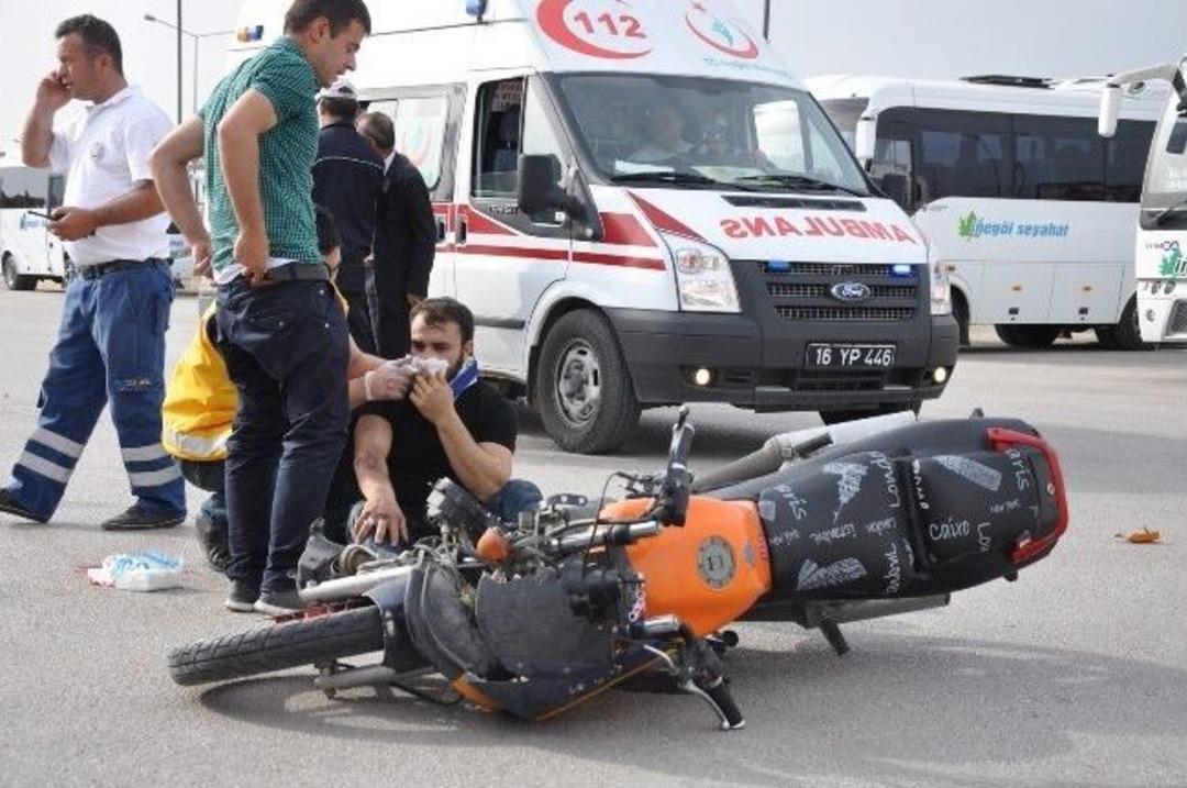 Terminale Giren Yarış Motoru Dehşet Sa&ccedil;tı: 3 Yaralı