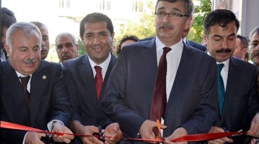 K&uuml;&ccedil;&uuml;k Kursiyerlerin Yaptığı Resimler Sergilendi