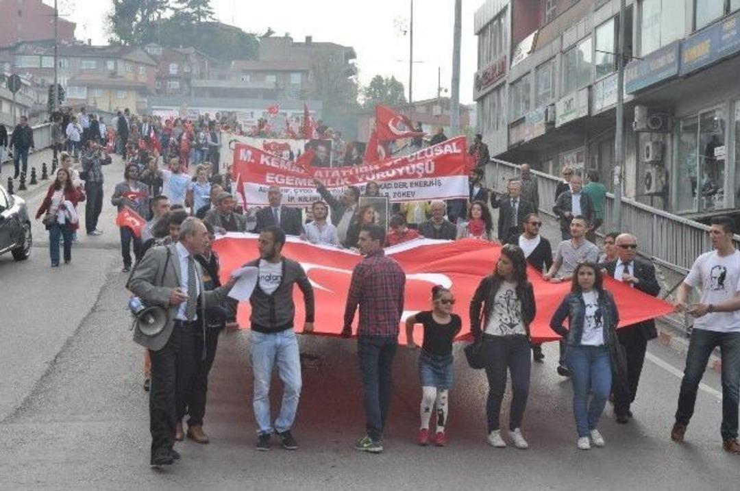 Zonguldak&rsquo;ta T&uuml;rk Bayraklı Y&uuml;r&uuml;y&uuml;ş