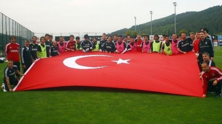 Beşiktaş Antrenmanında 23 Nisan Heyecanı