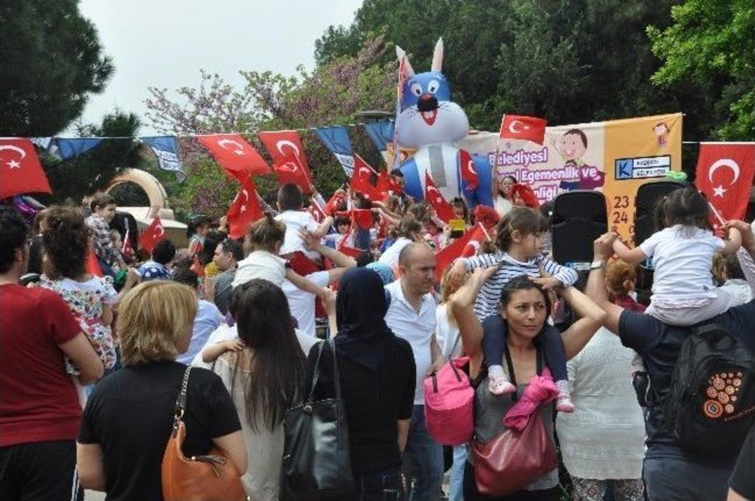 Kadık&ouml;y&rsquo;de 23 Nisan Coşkusu