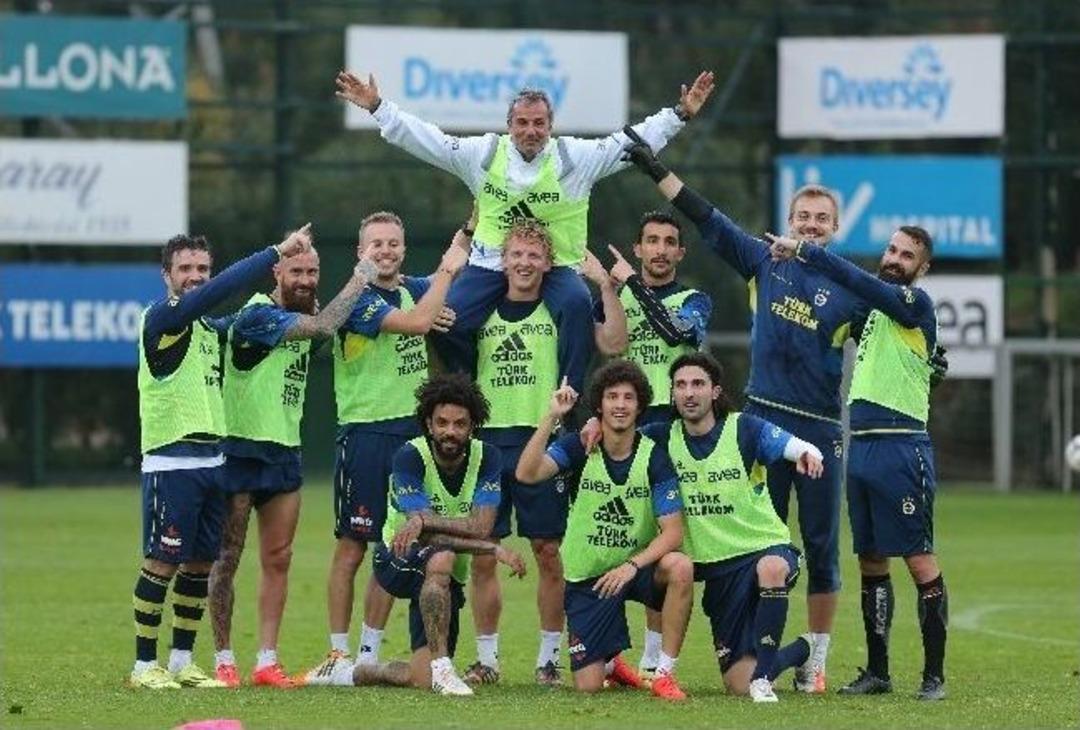 Fenerbah&ccedil;e, &Ccedil;aykur Rizespor Ma&ccedil;ı Hazırlıklarına Başladı
