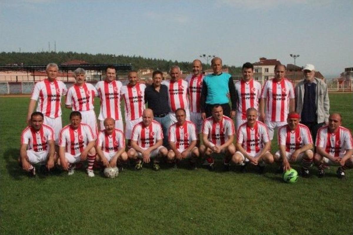 Ş&ouml;hretler Karması Yeniden Sahada