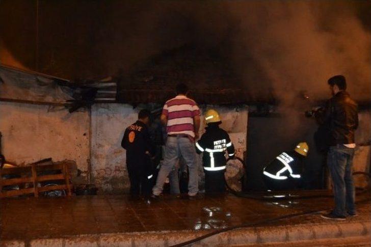 Fethiye’de Depo Yangını 3 İşyerini Kül Etti G1