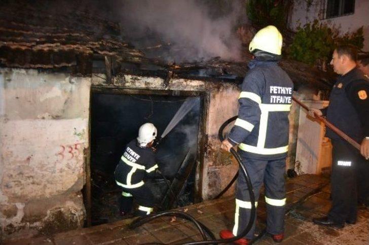 Fethiye’de Depo Yangını 3 İşyerini Kül Etti G4