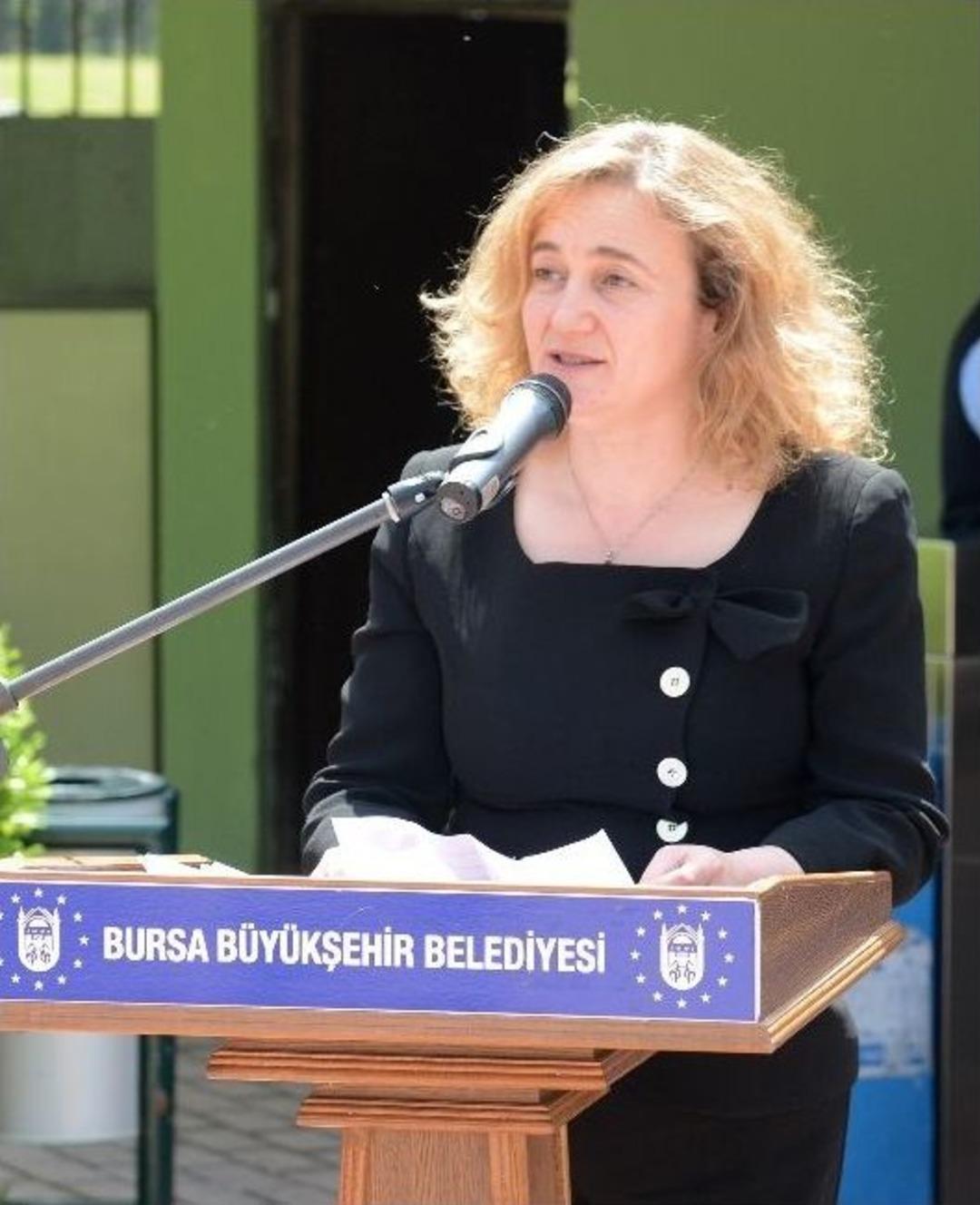 Hayvanat Bah&ccedil;esi&rsquo;nde 23 Nisan Coşkusu