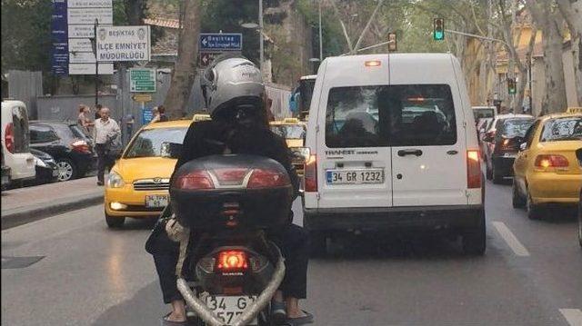 (özel Haber) Beşiktaş'ta Tehlikeli Motosiklet Yolculuğu