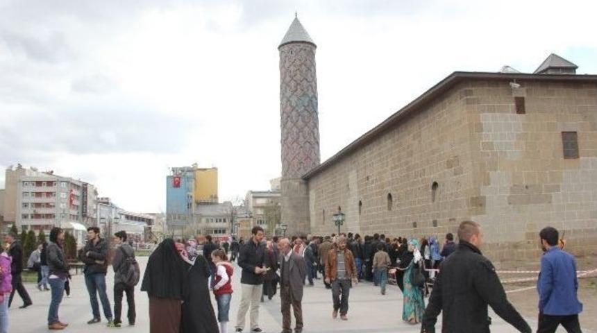 Mısır'daki İdama Sanatsal Tepki