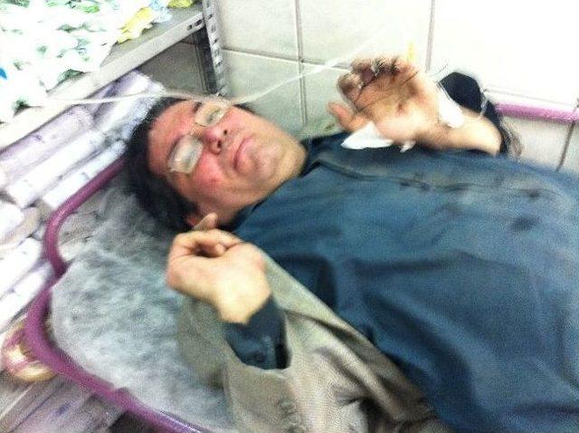 Çöplüğü Fotoğraflamaya Çalışan Gazeteci, Yanan Çöplüğün İçine Düşerek Yaralandı