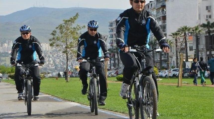 İzmir'in Bisikletli Zabıtaları İşbaşında