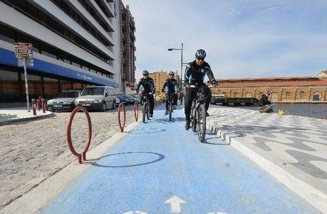 İzmir in Bisikletli Zabıtaları İşbaşında 3