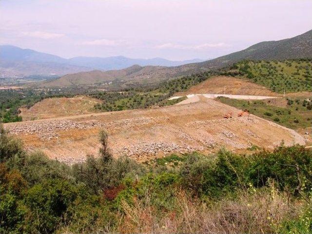 Bademli Barajı&rsquo;nda &Ccedil;alışmalar S&uuml;r&uuml;yor 1