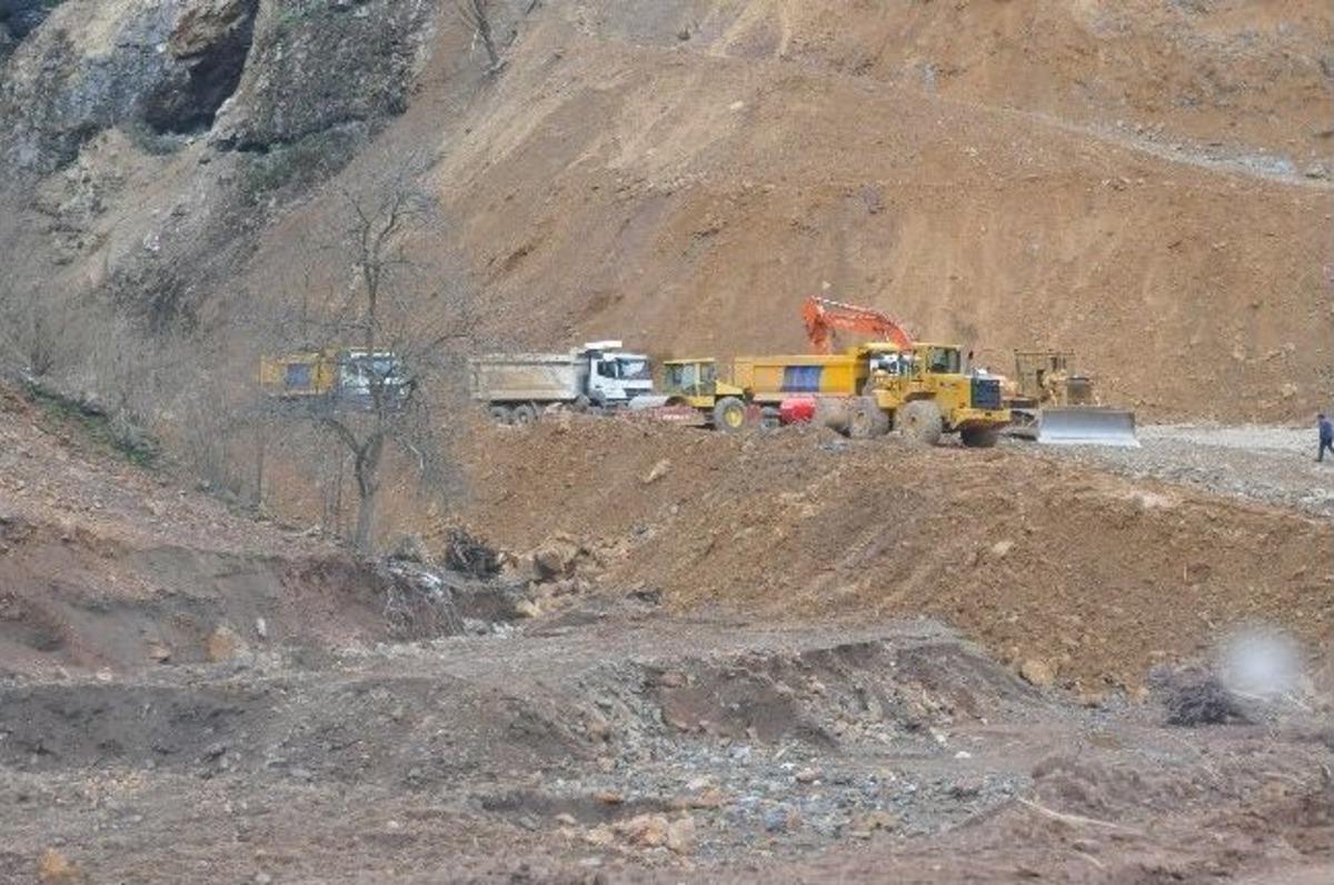 Ak&ccedil;akoca Sarıyayla Barajı İnşaatı Devam Ediyor
