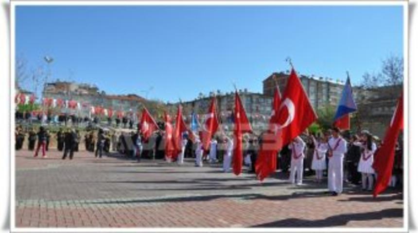 Elazığ'da 23 Nisan &Ccedil;oşkuyla Kutlandı