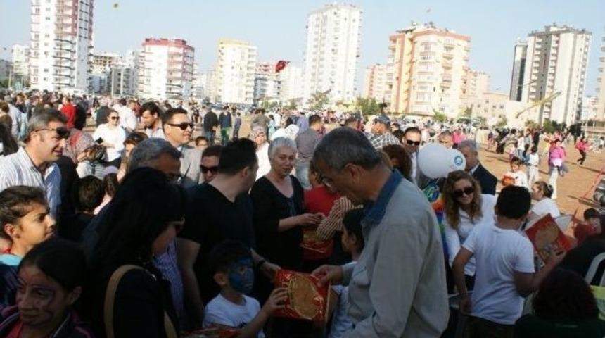 Mezitli Belediyesi'nden &Ccedil;ocuklara U&ccedil;urtma Şenliği