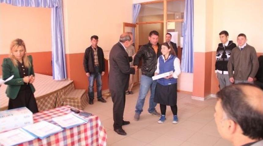 &Ccedil;ıldır Lisesi &Ouml;ğrencileri Tabletlerine Kavuştu