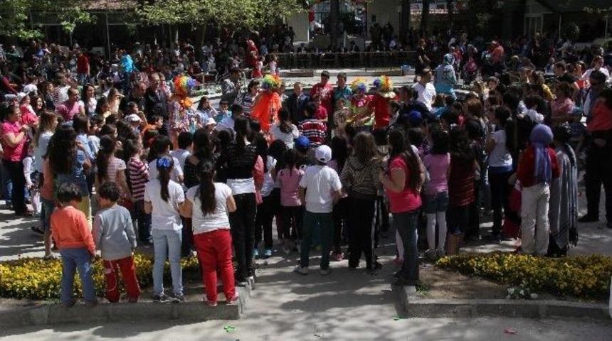 &Ccedil;ocukların Başkanla Fotoğraf Yarışı