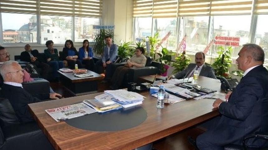 Başkan Tollu Tebrikleri Kabul Etmeye Devam Ediyor