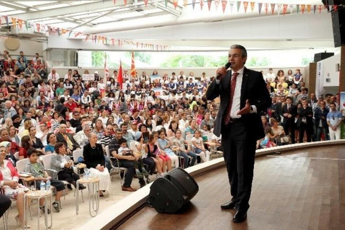 Karşıyaka'ya Şarkılarla Veda Ettiler