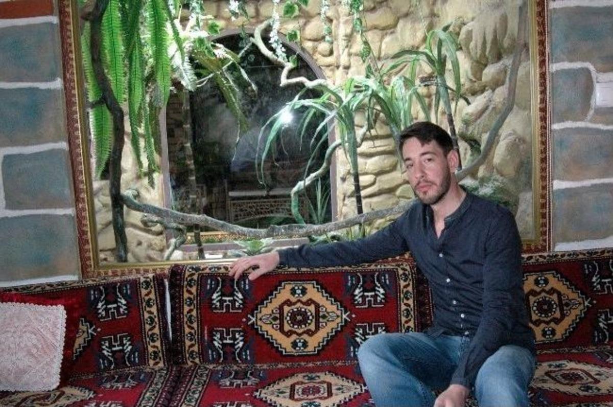 Hem Botanik Hem Hayvanat Bah&ccedil;esi Hem M&uuml;ze Gibi Ev