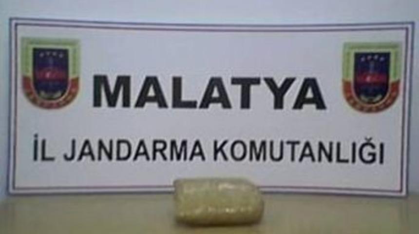 Trende Esrar Ele Ge&ccedil;irildi