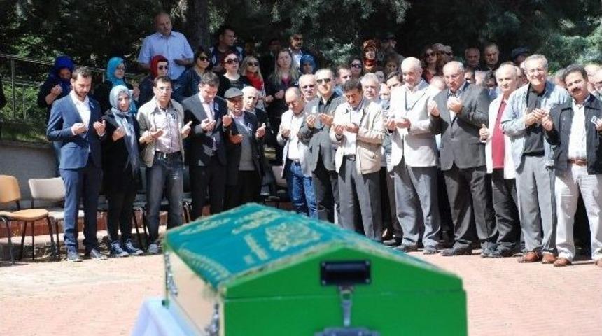 Oğlunun M&uuml;r&uuml;vvetini G&ouml;remedi