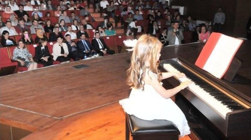 Batman'da Minik Yetenekler Konseri