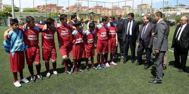 Şehitkâmil’den Suriyeli Çocuklara Futbol Turnuvası