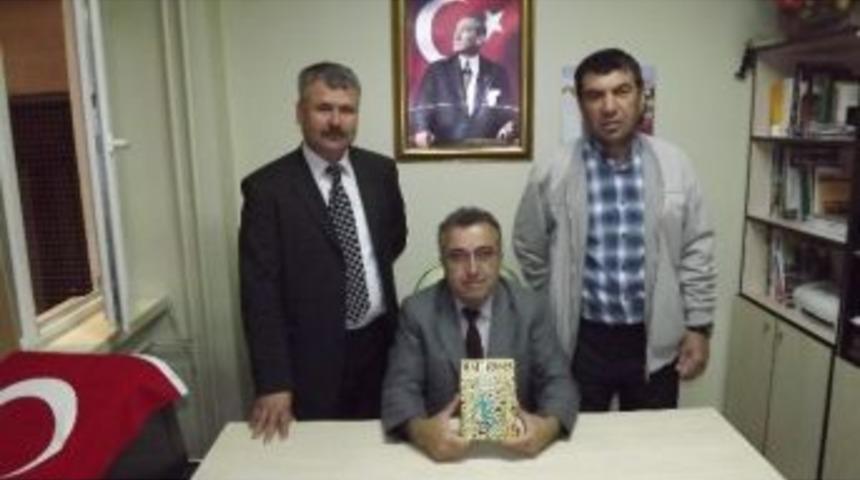 Yazar Buket Uzuner G&uuml;rleyik İ&ccedil;in Geliyor
