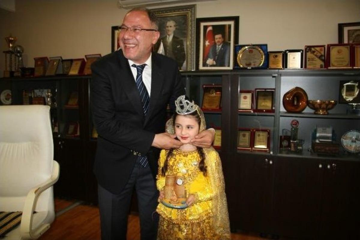 D&uuml;nya &Ccedil;ocukları Adapazarı Belediyesi&rsquo;nde