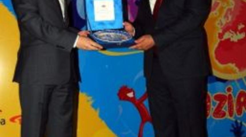 Gto&rsquo;ya Anlamlı Plaket