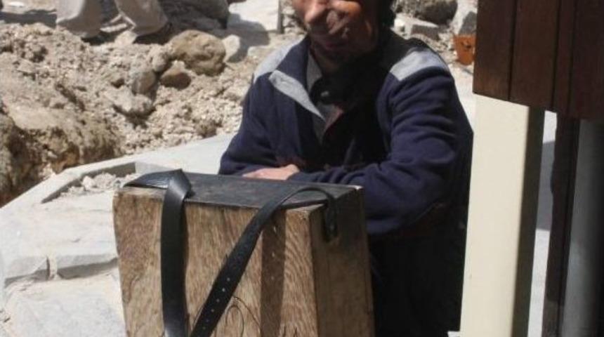 Tek Hayali Y&uuml;z Nakli Olmak