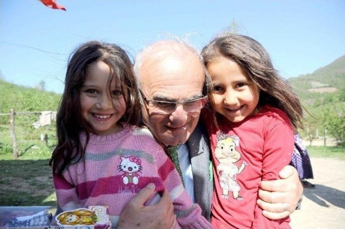 Başkan Yılmaz Ayvacık K&ouml;ylerine Teşekk&uuml;r Etti