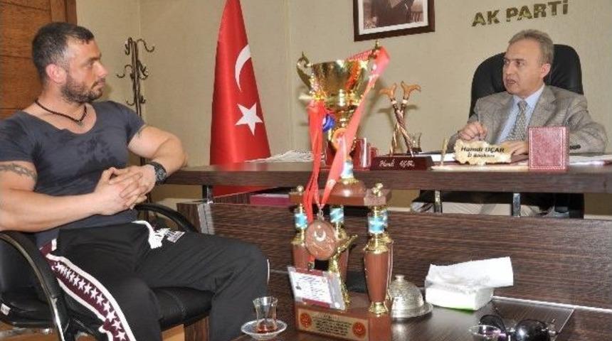 V&uuml;cut Geliştirme T&uuml;rkiye &Uuml;&ccedil;&uuml;nc&uuml;s&uuml;nden U&ccedil;ar&rsquo;a Ziyaret