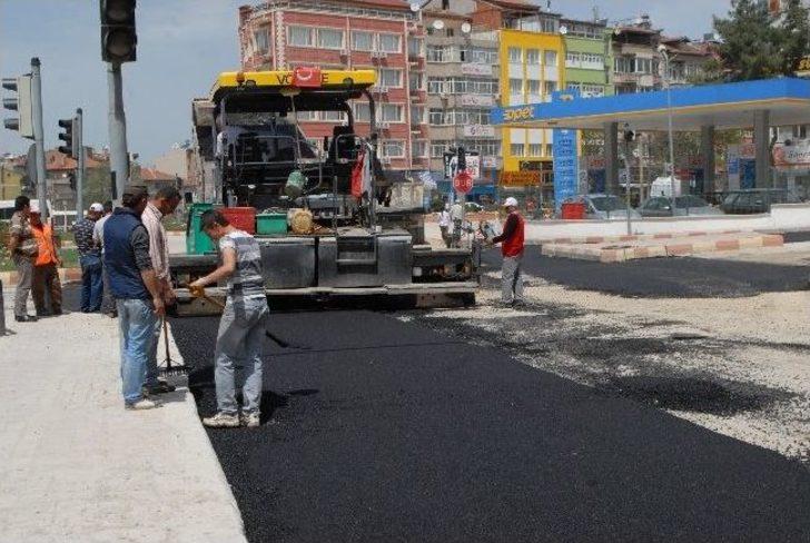 Başkan İşçilerle Birlikte Asfalt Döktü... G2