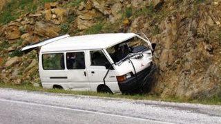 Ödemiş Gölcük Yolu'nda Kaza: 3 Yaralı