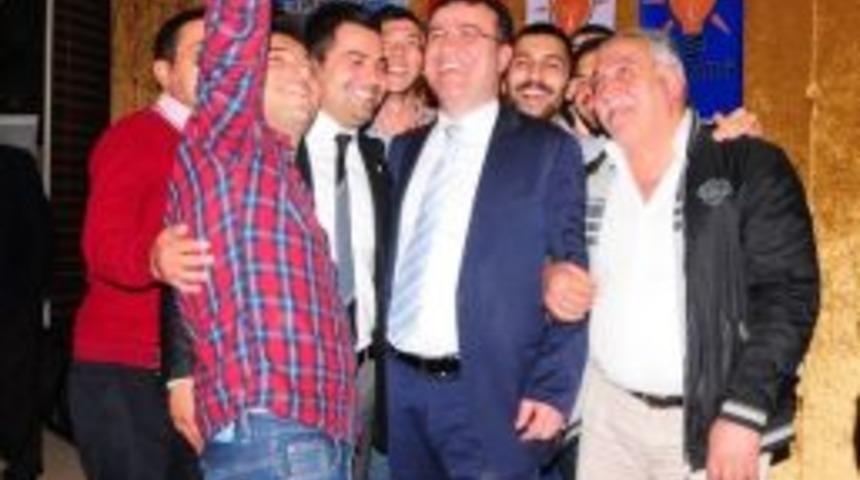 Başkan Taş&ccedil;ı Da Selfie Modasına Uydu