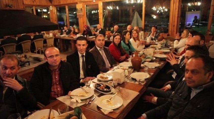 Bolu Belediye Başkanına S&uuml;rpriz Doğum G&uuml;n&uuml; Kutlaması